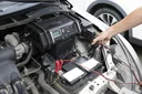Batterieladegerät mit Kompressor
