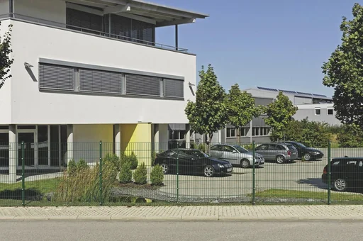 "Doppelstabmattenzaun Komplettset, grün, Höhe 140 cm, Länge 28 m image"