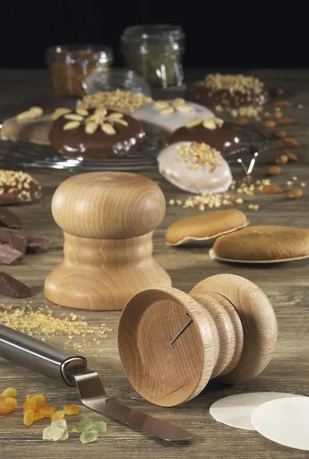 "Lebkuchenformer Buchenholz image"