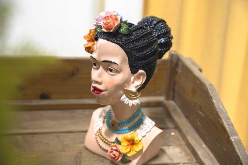 "Blumenlady Vase - 30 cm - Wasserfeste Dekorative Vase image"