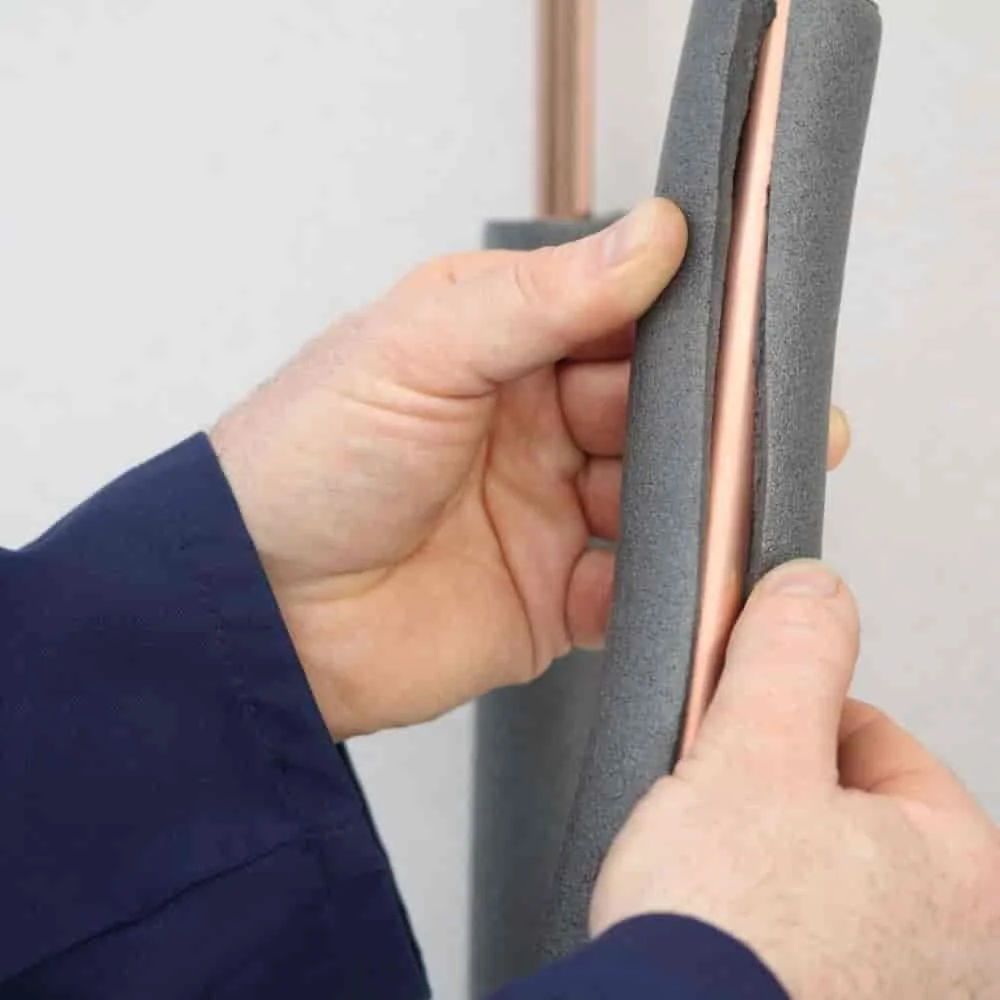 "AEROFLEX® SH Rohrisolierung, Rohrdämmung - 2 m, flexibles Isoliermaterial aus geschlossenzelligem Schaumgummi, schwarz - 76 x 40 mm image"