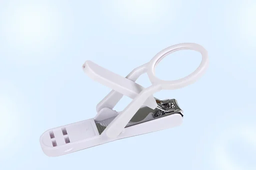 "Nagelknipser mit Lupe, weiß image"