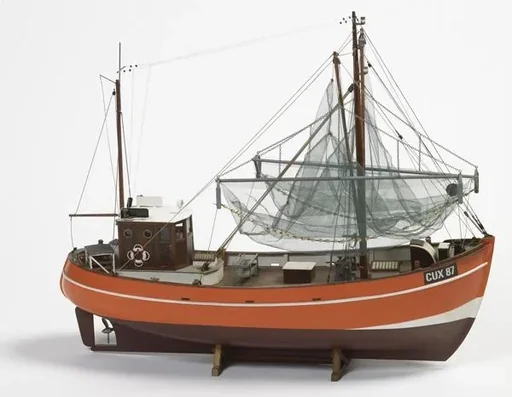 "Baukasten CUX 87 Krabbenkutter 1:33 image"