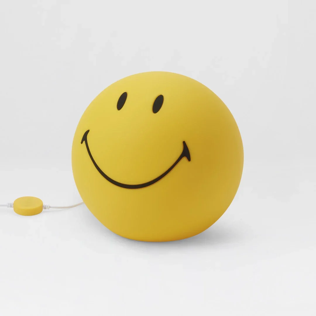 Mr. Maria Smiley Star Light
