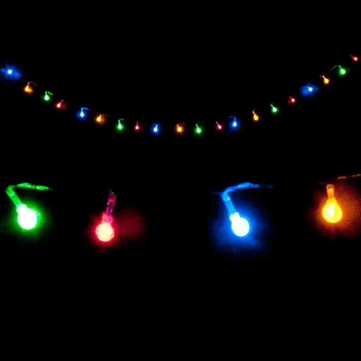 "LED-Lichterkette in Form einer Weihnachtskugel image"