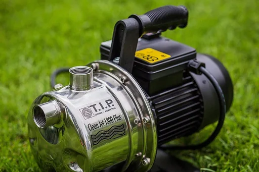 "Gartenpumpe Edelstahl Clean Jet 1300 Plus mit 4 m Ansauggarnitur, bis 4.400 l/h Fördermenge image"